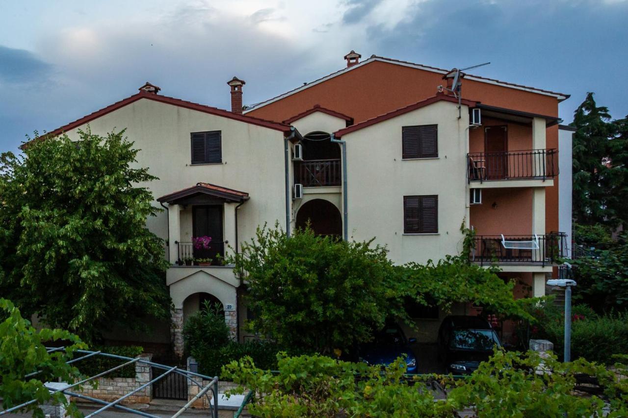 Apartment Exclusive Annex 罗维尼 外观 照片